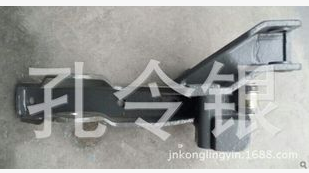 濟(jì)寧商用車卡車配件豪瀚配件前懸支架AZ1671430024/AZ1671430024