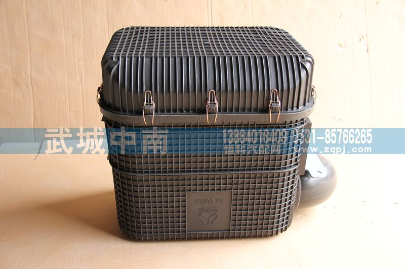 KC9725190055,油濾式濾清器總成（上進氣口）塑料,濟南武城重型車外飾件廠