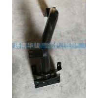 51AK-05044  右腳踏板管焊托架總成