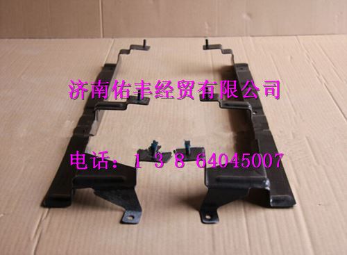 AZ1664110058,重汽豪沃A7導(dǎo)風(fēng)罩連接板右AZ1664110058,濟(jì)南佑豐經(jīng)貿(mào)有限公司（原鎬煜）